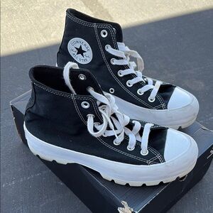 Converse Black and White Sneakers Classic Style chuck taylor